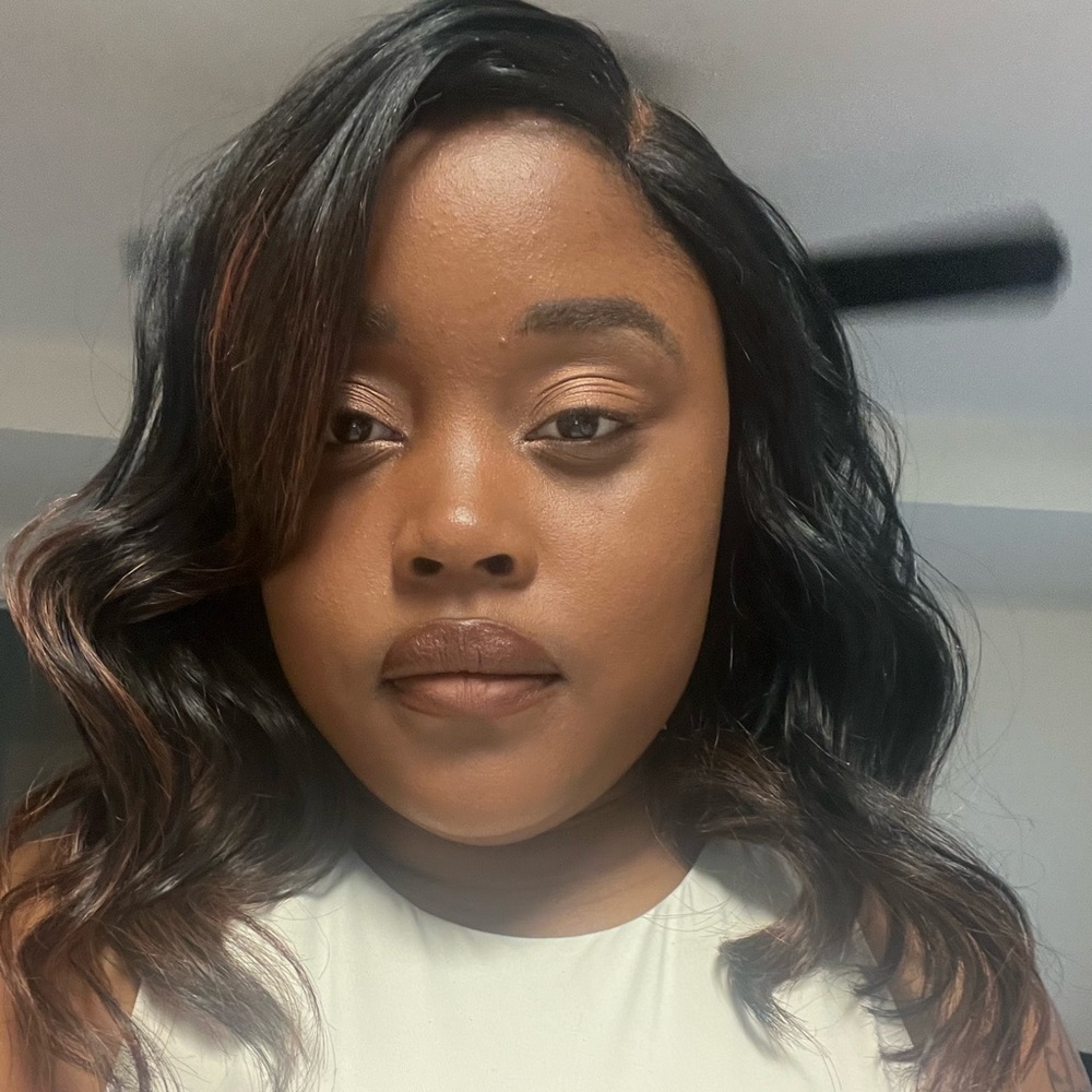 Meet your Posher, Alissa